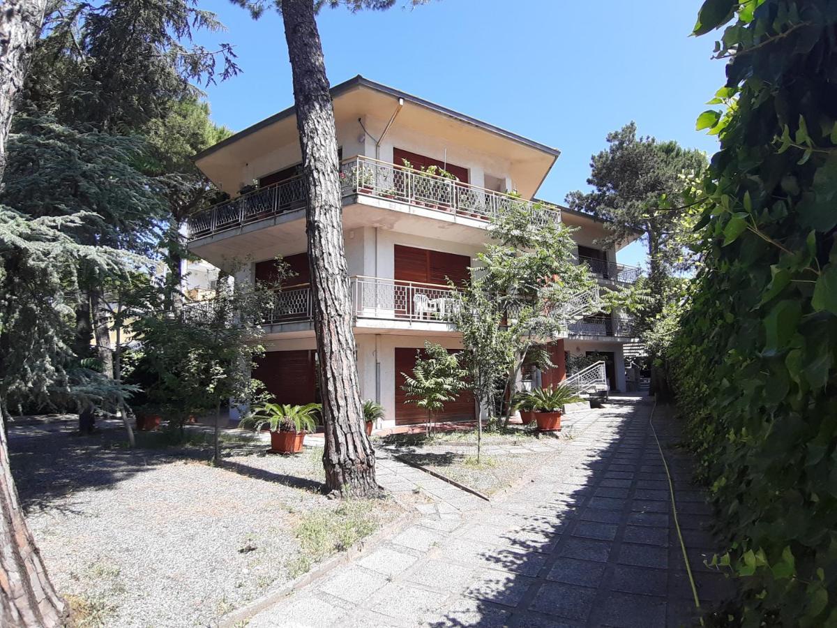Appartamenti Estivi Lignano Sabbiadoro Exterior foto